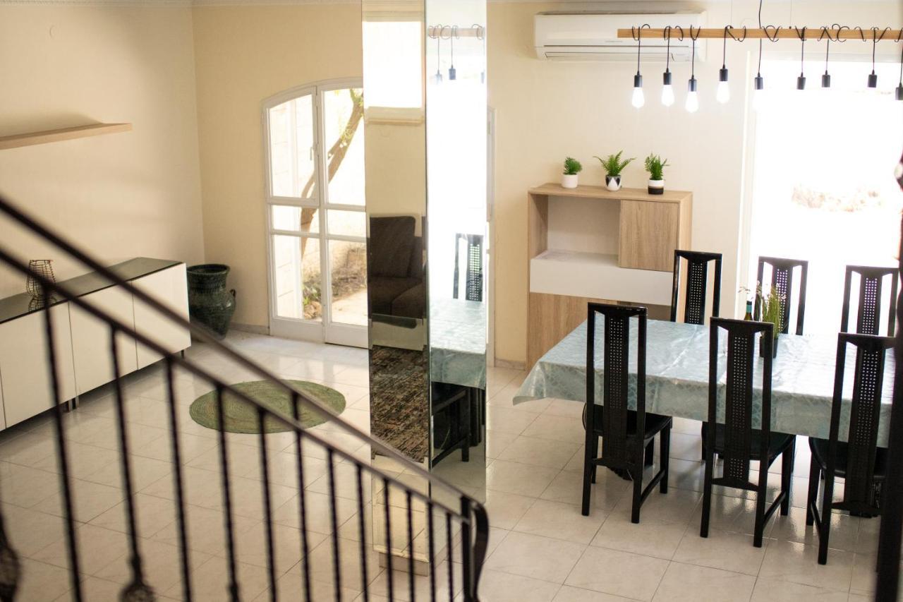 Spacious By The Orient Hotel - 4 Bdr Apartment Ierusalim Exterior foto